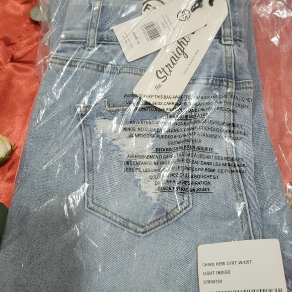 High Rise Curvy Fit Destructed Straight Leg Jeans - Picture 2 of 2